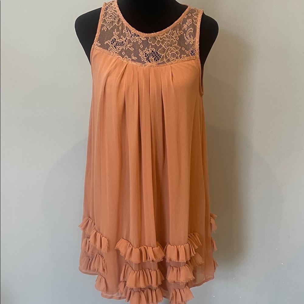 Sleeveless Peach Lace Yoke Ruffle Dress babydoll style like new small